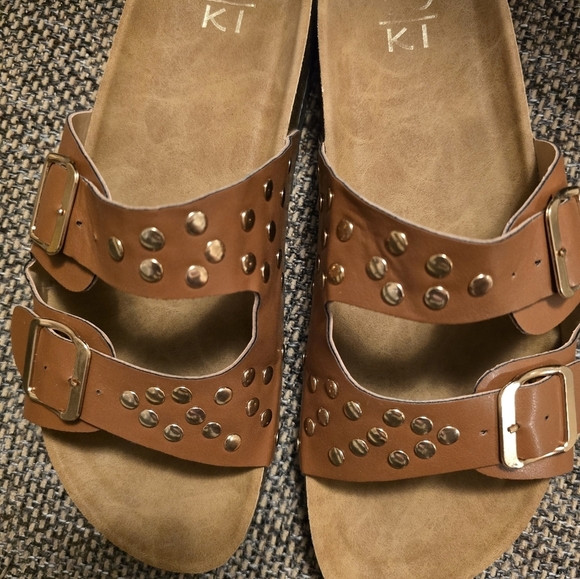 Size 9 Yoki Womens Brown Studded Slip In Slide Style Sandals worn Once - Picture 3 of 5